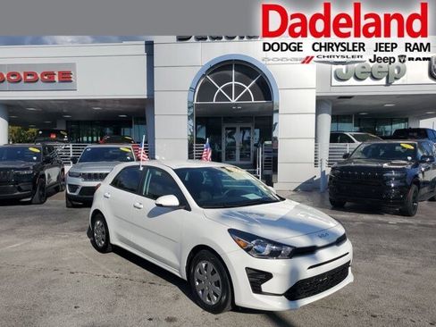 Used 2023 Kia Rio S image 1