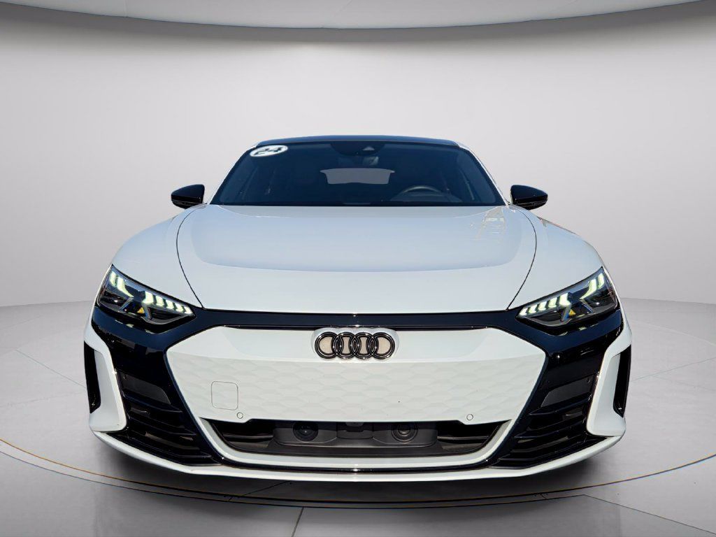 Used 2023 Audi e-tron GT Premium Plus w/ Performance Package AWD/4WD image 4
