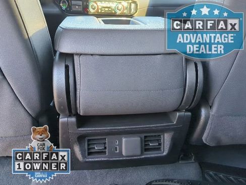 Used 2025 Chevrolet Silverado 2500 LT w/ Convenience Package image 18