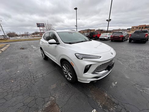 Used 2026 Buick Encore GX Avenir w/ Avenir Technology Package image 1