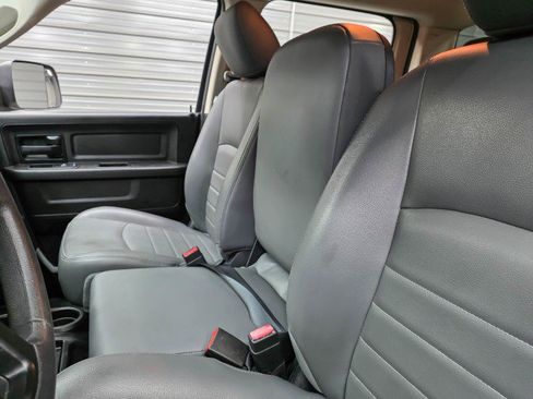 Used 2018 RAM 2500 Tradesman w/ Chrome Appearance Group AWD/4WD image 17