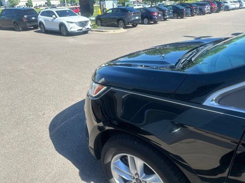 Used 2017 Ford Edge SEL w/ Equipment Group 201A AWD/4WD image 17