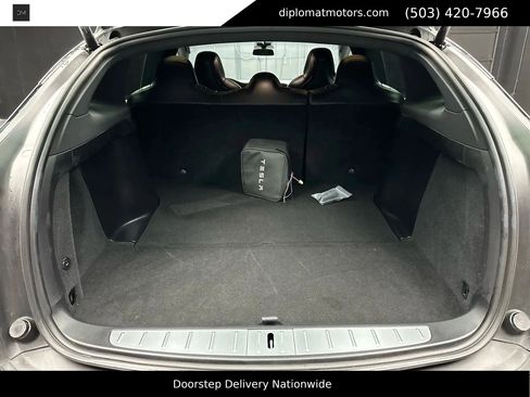 Used 2018 Tesla Model X 75D image 45