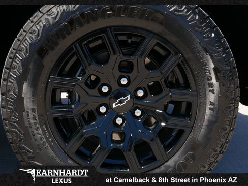 Used 2025 Chevrolet Colorado Trail Boss AWD/4WD image 21