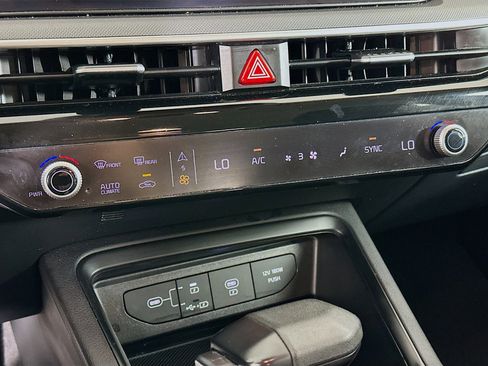 Used 2025 Kia K5 LXS image 23