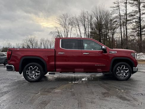 New 2026 GMC Sierra 1500 SLT image 4