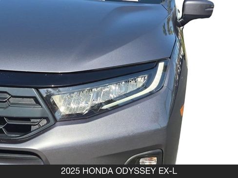 Used 2025 Honda Odyssey EX-L image 10