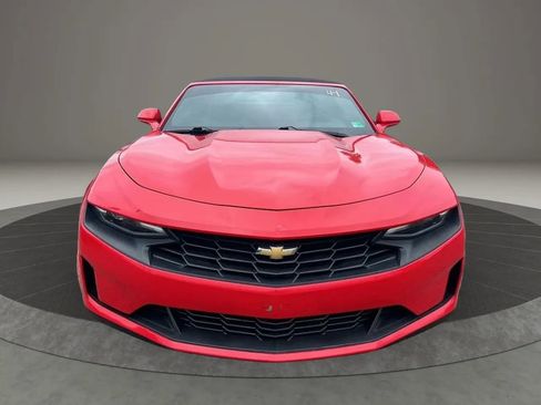 Used 2020 Chevrolet Camaro LT image 2
