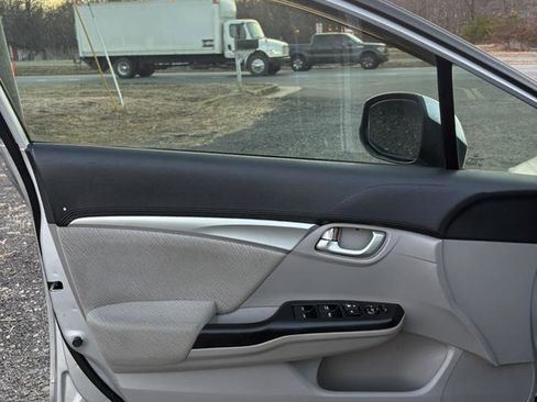 Used 2013 Honda Civic EX image 10