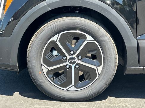New 2026 Kia Niro LX FWD image 24