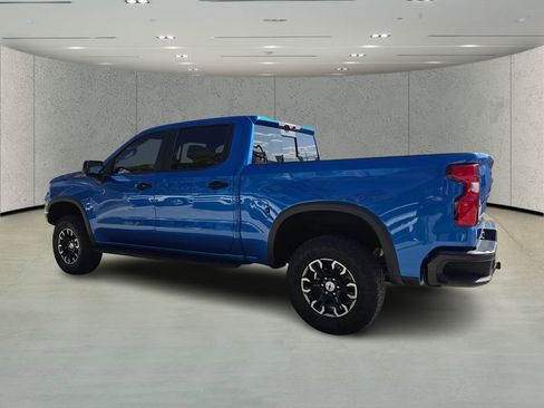 Used 2022 Chevrolet Silverado 1500 ZR2 w/ Technology Package image 5