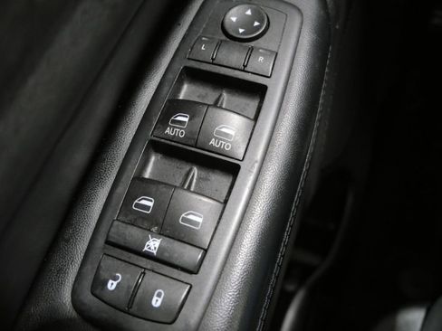 Used 2017 Jeep Grand Cherokee Laredo w/ Quick Order Package 23E image 13