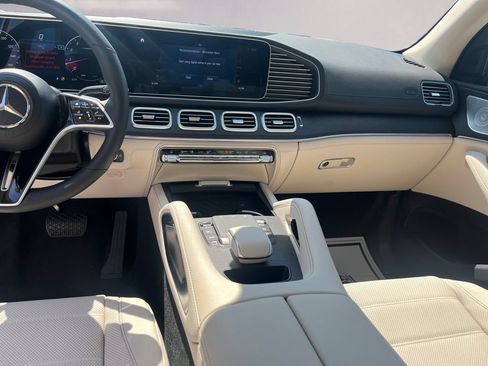 Certified 2026 Mercedes-Benz GLE 450 4MATIC w/ Warmth & Comfort Package image 11