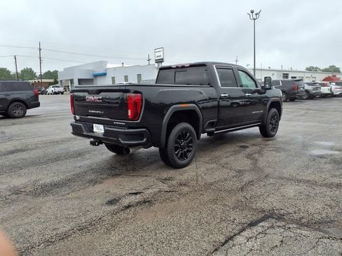 Used 2021 GMC Sierra 2500 Denali w/ Denali Black Diamond Edition AWD/4WD image 6