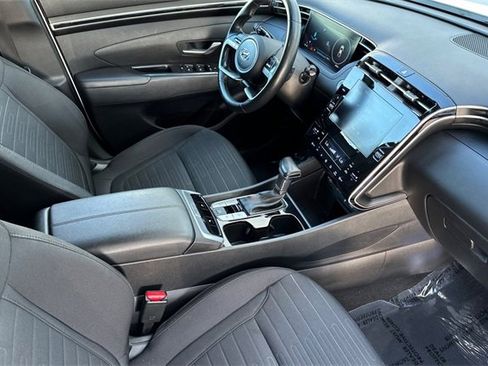 Used 2022 Hyundai Santa Cruz SEL Premium image 16