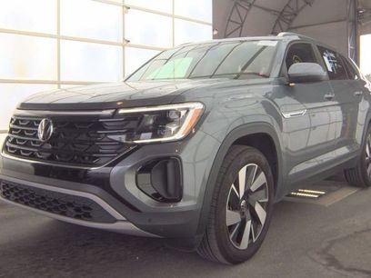Used 2025 Volkswagen Atlas Cross Sport SE