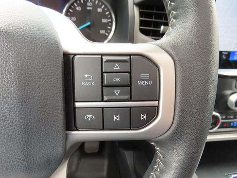 Used 2024 Ford Expedition Max XLT AWD/4WD image 19