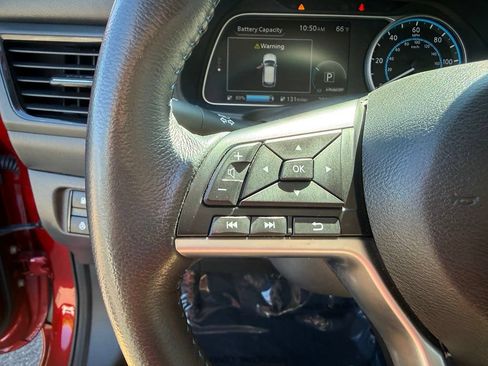 Certified 2020 Nissan Leaf SV w/ SV Technology Package FWD image 25
