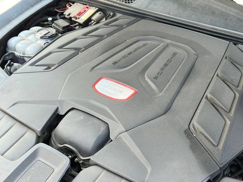 Used 2022 Porsche Cayenne Turbo GT AWD/4WD image 46
