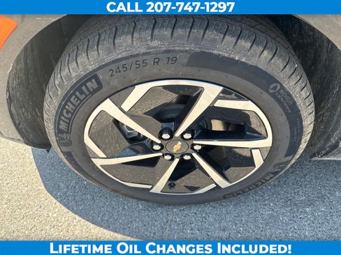 Used 2025 Chevrolet Equinox EV LT w/ Convenience Package FWD image 9