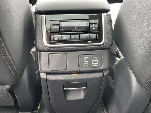 New 2026 Subaru Ascent Limited AWD/4WD image 14