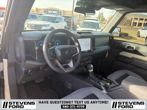 Used 2025 Ford Bronco 2-Door w/ Sasquatch Package AWD/4WD image 18