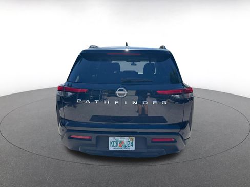 Used 2025 Nissan Pathfinder SV FWD image 16