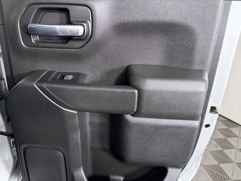 Used 2019 Chevrolet Silverado 1500 Custom w/ Custom Value Package image 37