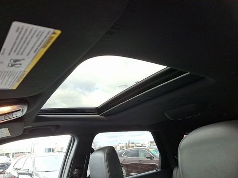 Used 2024 Dodge Durango GT image 17