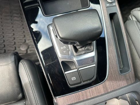 Used 2021 Audi Q5 Prestige w/ Prestige Package AWD/4WD image 26