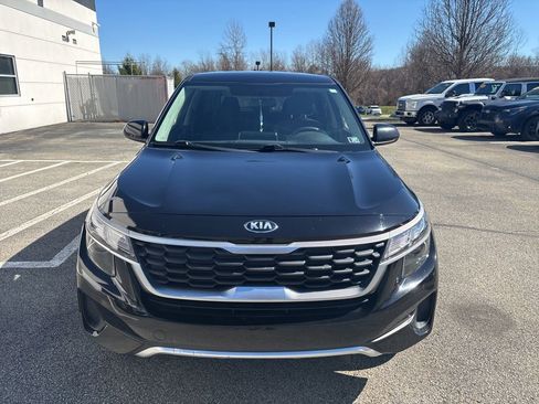 Used 2021 Kia Seltos LX image 2