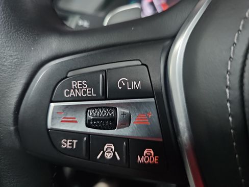 Used 2021 BMW X5 xDrive40i w/ Premium Package AWD/4WD image 19