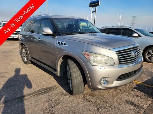 Used 2014 INFINITI QX80 4WD w/ Deluxe Touring Package image 3