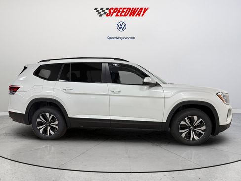 New 2026 Volkswagen Atlas SE FWD image 8