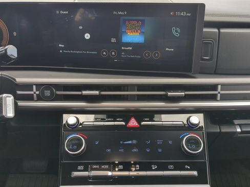 Certified 2025 Hyundai Santa Fe XRT AWD/4WD image 28