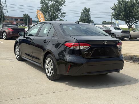Used 2022 Toyota Corolla LE FWD image 5