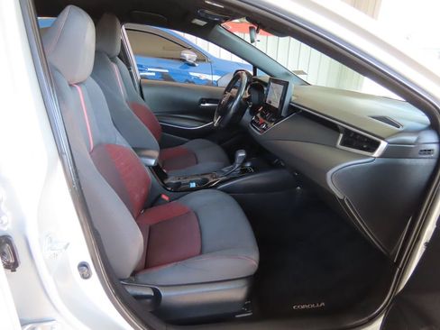 Used 2024 Toyota Corolla SE FWD image 34