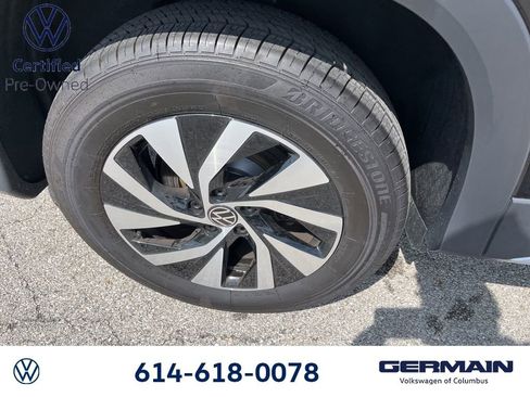 Used 2025 Volkswagen Tiguan S image 14
