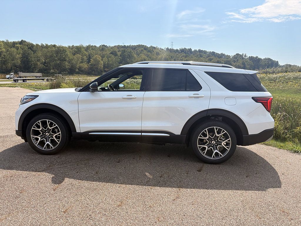 New 2027 Ford Explorer Platinum w/ 3.0L Ultimate Package AWD/4WD image 2