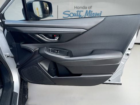 Used 2020 Subaru Outback Premium image 31