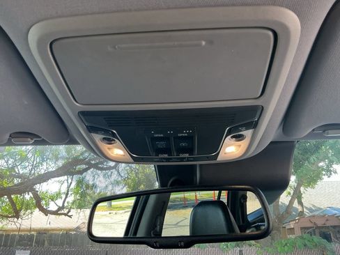 Used 2017 Honda Pilot Elite image 36