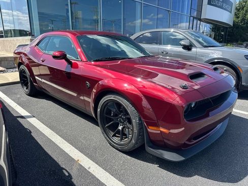 Used 2022 Dodge Challenger SRT Hellcat RWD image 2