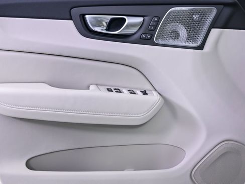 Used 2026 Volvo XC60 B5 Ultra w/ Climate Package image 7