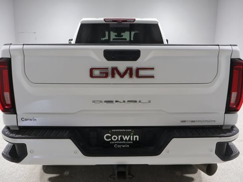 Used 2023 GMC Sierra 3500 Denali w/ Denali Ultimate Package AWD/4WD image 3