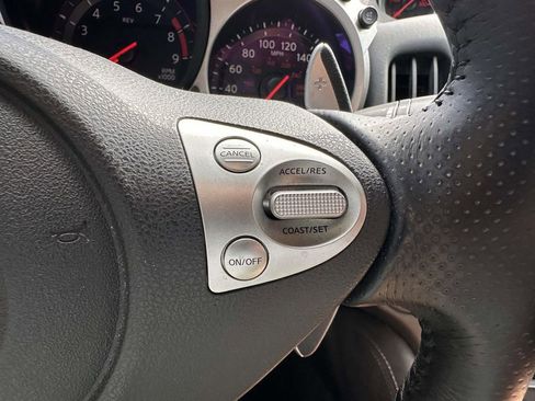 Used 2019 Nissan 370Z Roadster RWD image 16