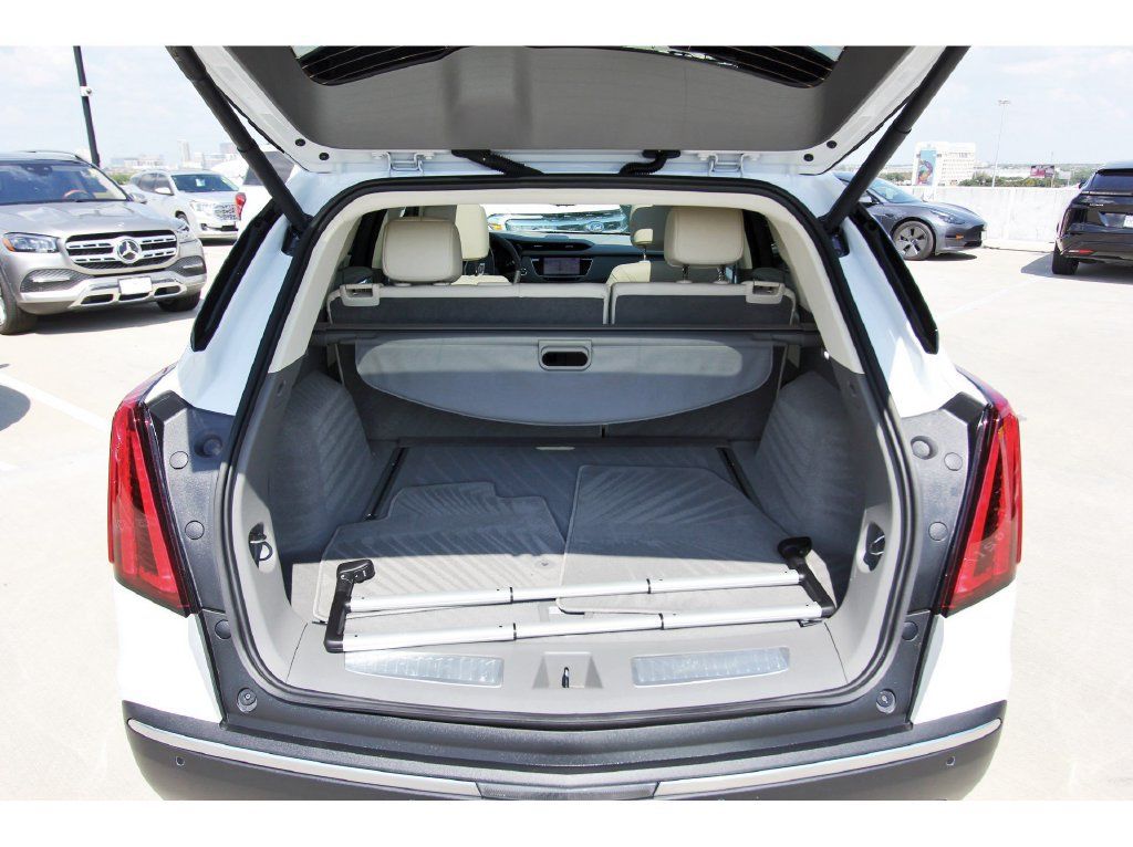 Used 2026 Cadillac XT5 Premium Luxury w/ Driver Assist Package FWD image 30
