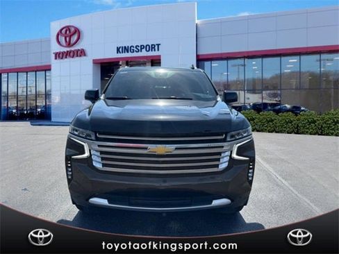 Used 2024 Chevrolet Suburban High Country image 8