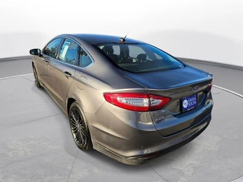 Used 2013 Ford Fusion SE image 9