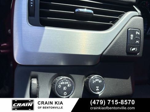 Used 2020 GMC Yukon SLT w/ Open Road Package AWD/4WD image 14