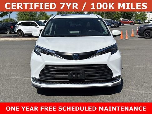 Used 2024 Toyota Sienna XLE w/ XLE Plus Package FWD image 6